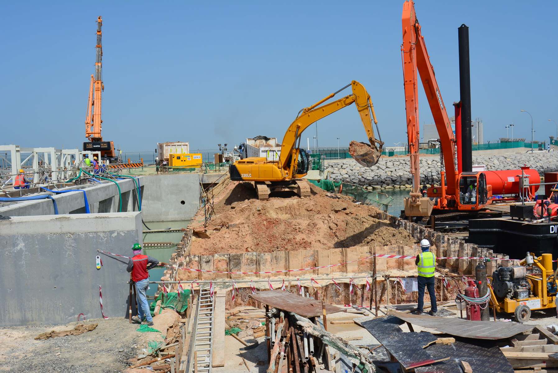 Sea Water Intake cofferdam demolition-min